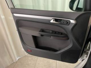 VOLKSWAGEN Touran usata, con Controllo trazione