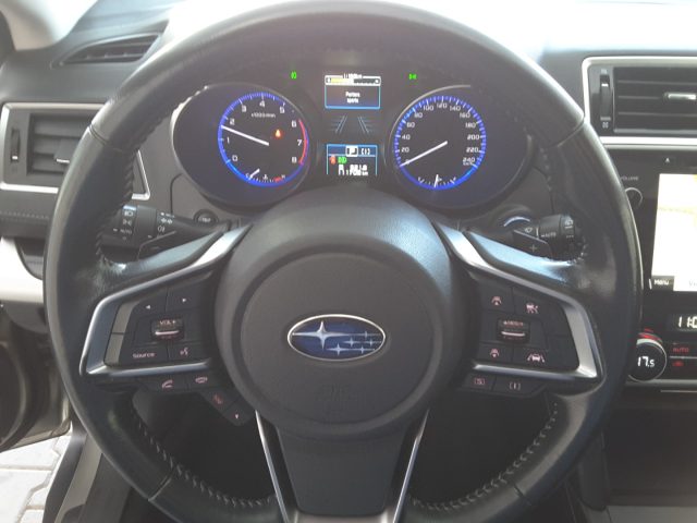 SUBARU OUTBACK usata, con Controllo trazione