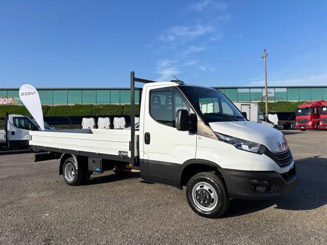 IVECO Daily usata, con Autoradio