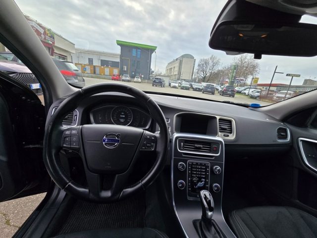 VOLVO V60 usata, con Autoradio