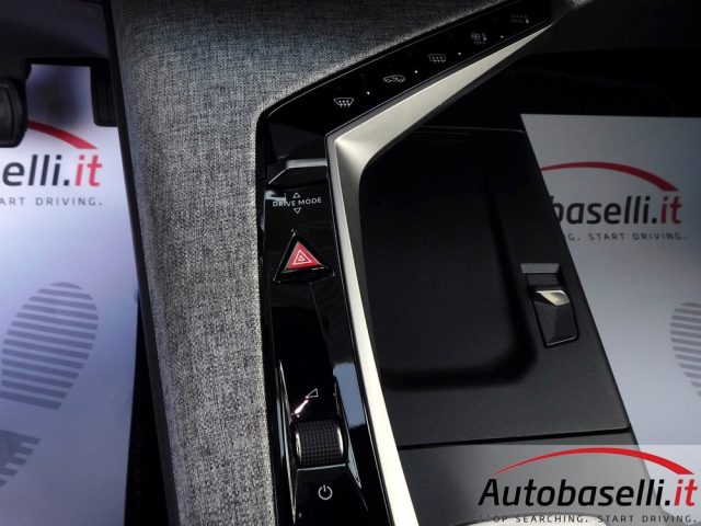 PEUGEOT 3008 usata, con Volante multifunzione