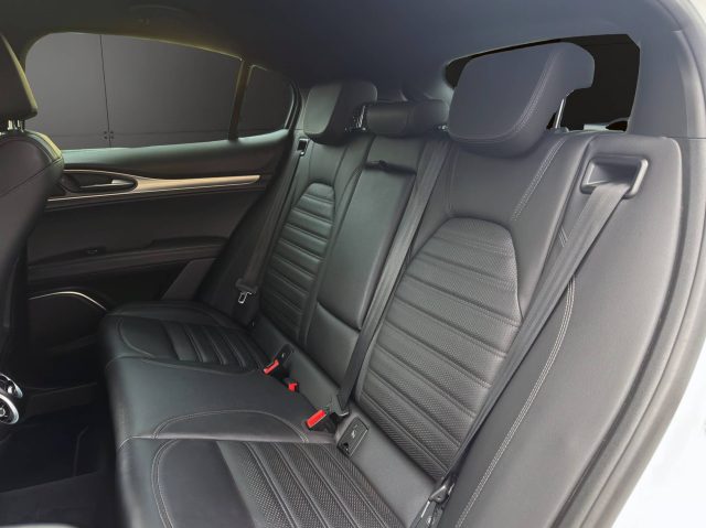 ALFA ROMEO Stelvio usata, con Interni in pelle