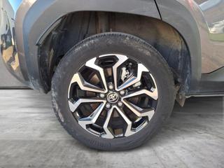 TOYOTA Yaris Cross usata, con Sistema di navigazione