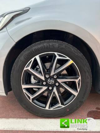 TOYOTA Yaris usata, con Airbag laterali