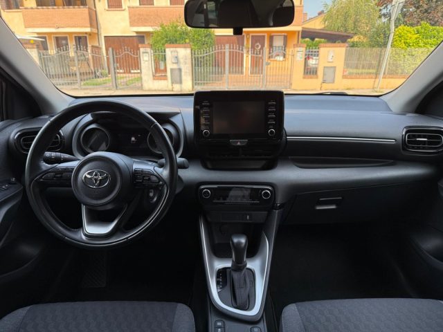TOYOTA Yaris usata 9
