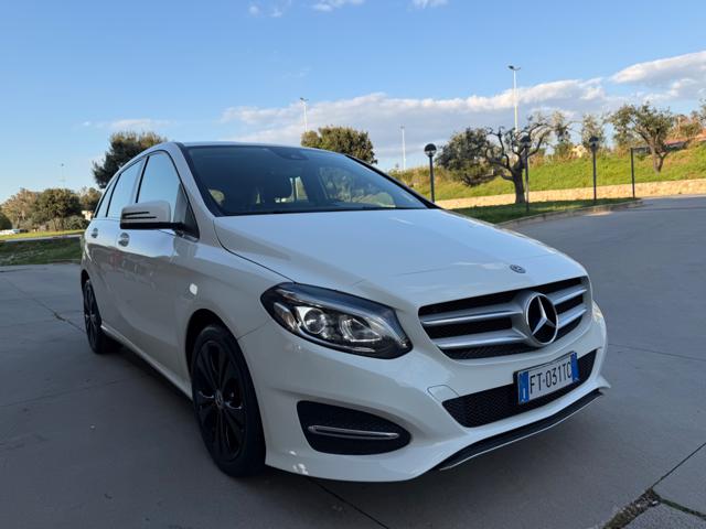 MERCEDES-BENZ B 180 usata, con Luci diurne