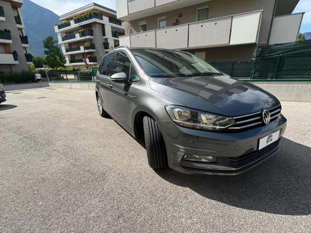 VOLKSWAGEN Touran usata, con Controllo trazione