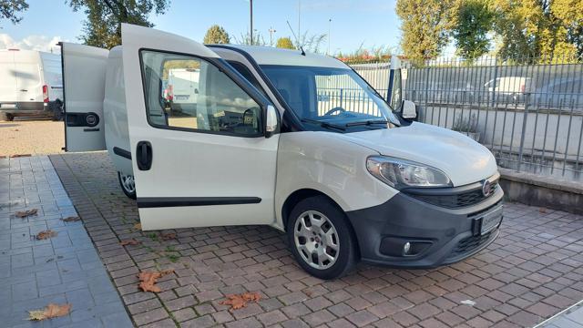 FIAT Doblo usata, con Hill holder