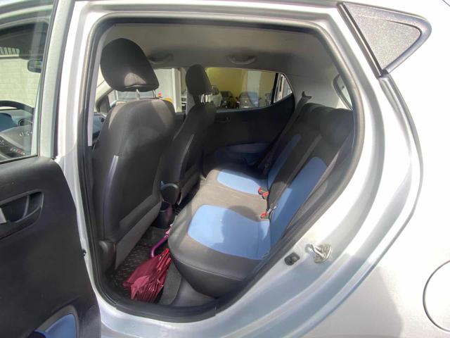 HYUNDAI i10 usata 12