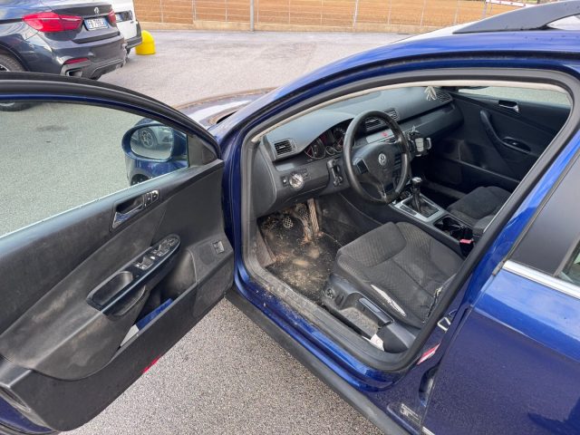 VOLKSWAGEN Passat Variant usata, con Chiusura centralizzata