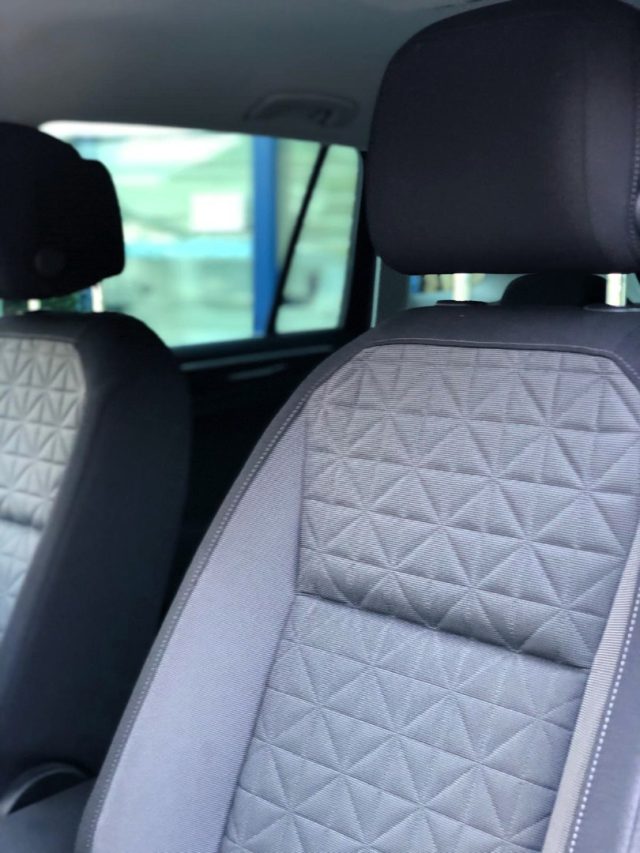 VOLKSWAGEN Tiguan usata, con Leve al volante