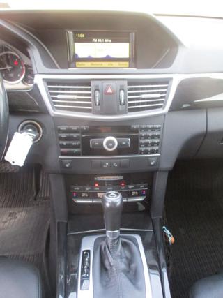 MERCEDES-BENZ E 220 usata, con Sensori di parcheggio posteriori