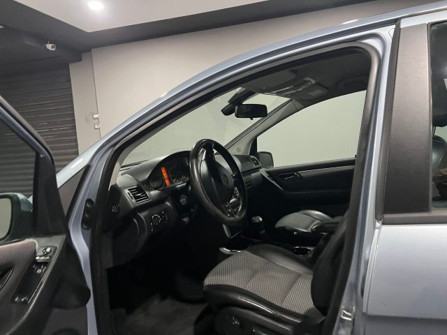 MERCEDES-BENZ A 180 usata, con Autoradio