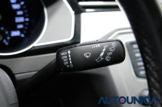 VOLKSWAGEN Passat Variant usata, con Specchietti laterali elettrici
