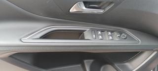 PEUGEOT 3008 usata, con Fari LED