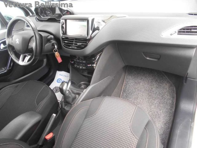 PEUGEOT 208 usata, con Bluetooth