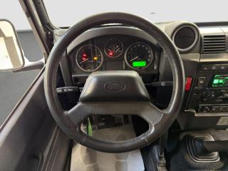 LAND ROVER Defender usata 15