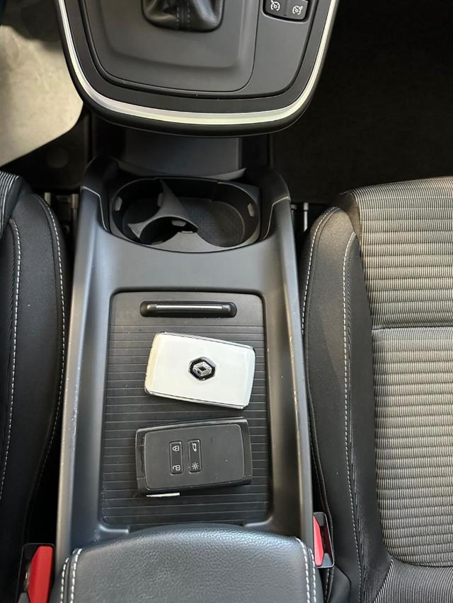 RENAULT Scenic usata 29