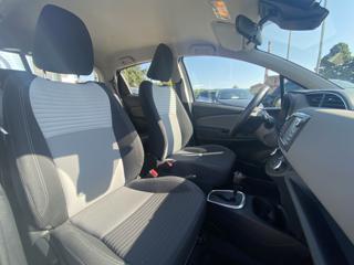 TOYOTA Yaris usata 37