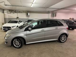 MERCEDES-BENZ B 180 usata, con Autoradio