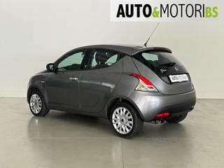 LANCIA Ypsilon usata, con Autoradio