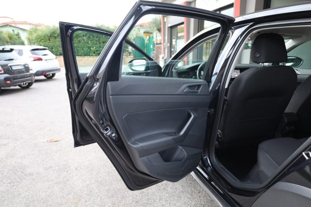 VOLKSWAGEN Taigo usata, con Fari full-led