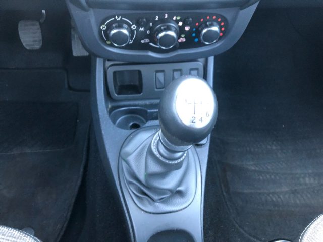 DACIA Duster usata 11