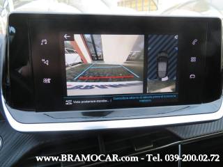 PEUGEOT 208 usata, con Volante in pelle