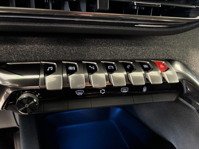PEUGEOT 5008 usata, con Bluetooth