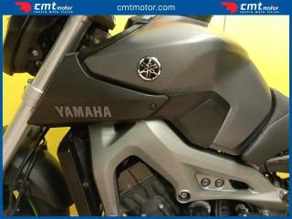 YAMAHA MT-09 usata 13