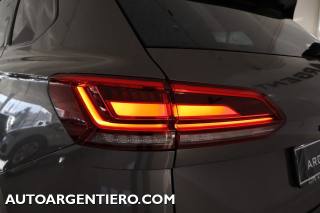 VOLKSWAGEN Touareg usata, con Luci diurne