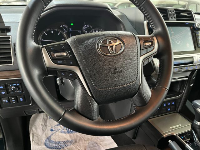TOYOTA Land Cruiser usata, con Cruise Control