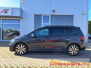 VOLKSWAGEN Touran usata, con Frenata d