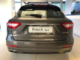 MASERATI Levante usata, con Park Distance Control