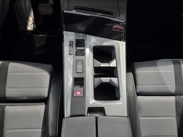 OPEL Grandland usata, con Riconoscimento dei segnali stradali