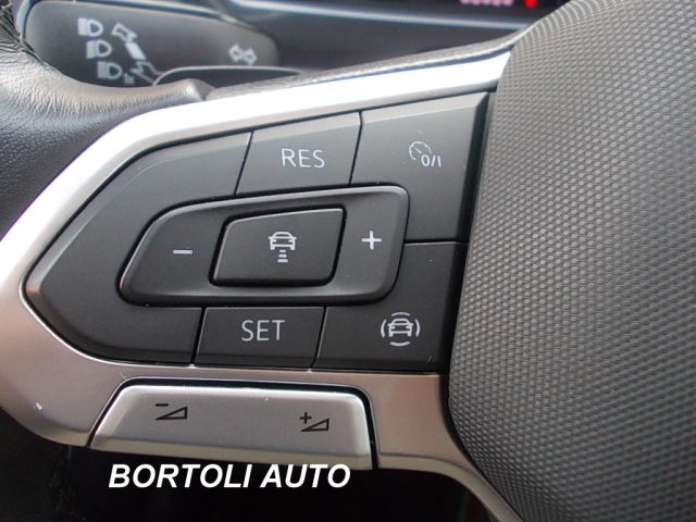 VOLKSWAGEN Tiguan usata, con Leve al volante