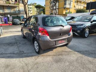 TOYOTA Yaris usata, con Alzacristalli elettrici