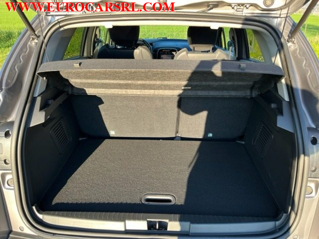 RENAULT Captur usata, con USB