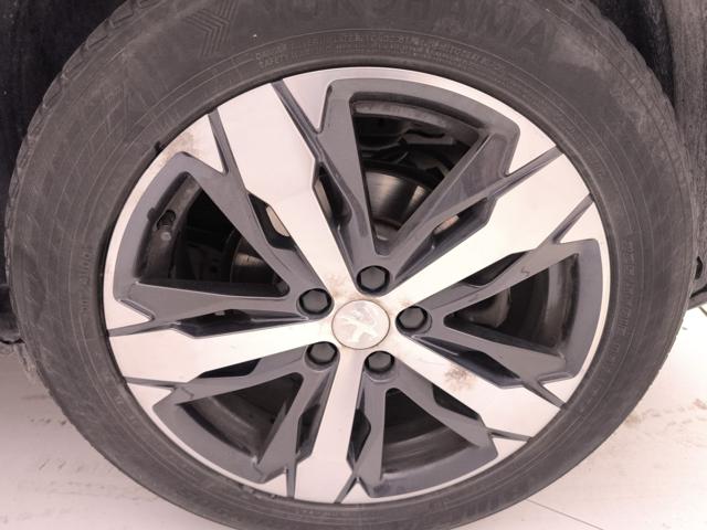 PEUGEOT 3008 usata, con Volante in pelle