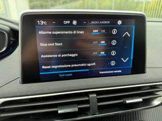 PEUGEOT 3008 usata, con Sensori di parcheggio posteriori