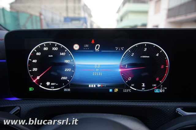 MERCEDES-BENZ CLA 220 usata, con Sedile posteriore sdoppiato