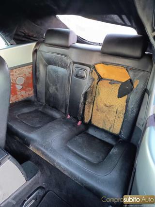 VOLKSWAGEN New Beetle usata 22