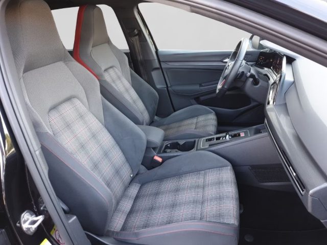 VOLKSWAGEN Golf usata, con Controllo trazione