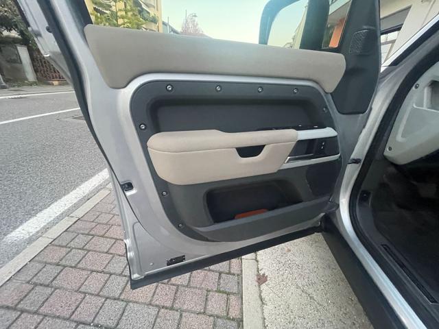 LAND ROVER Defender usata, con Volante multifunzione