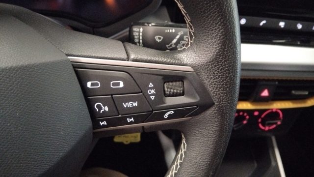 SEAT Arona usata, con Specchietti laterali elettrici