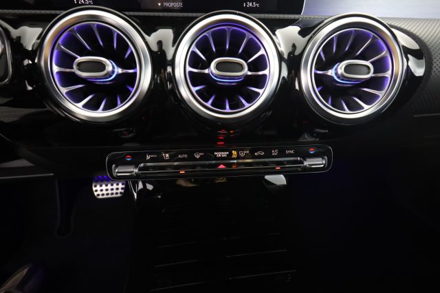 MERCEDES-BENZ CLA usata 11