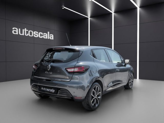 RENAULT Clio usata, con Autoradio