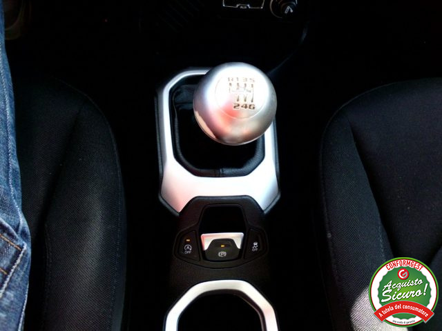 JEEP Renegade usata, con USB