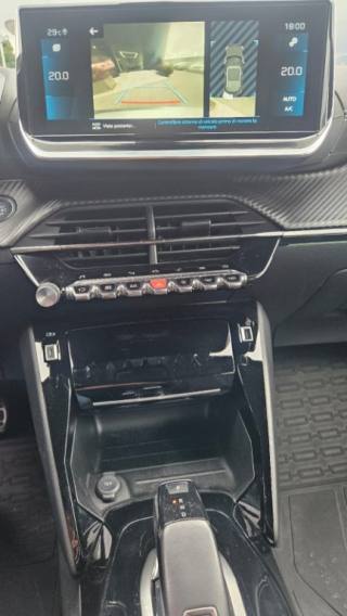 PEUGEOT 2008 usata, con Fari LED