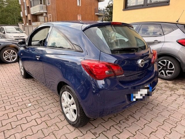 OPEL Corsa usata, con Autoradio
